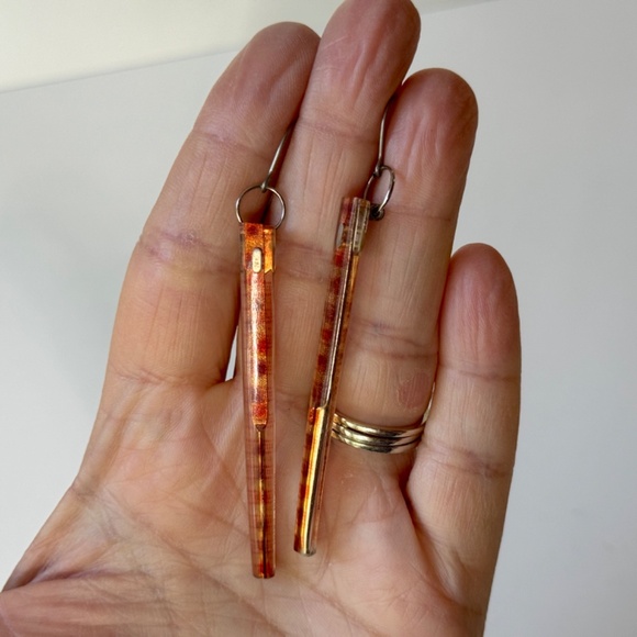 Tortoise Pattern Earrings, Lightweight - Picture 4 of 7